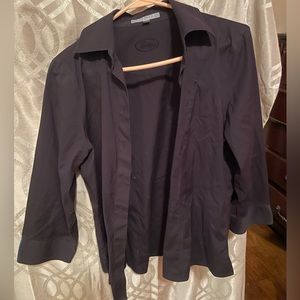 Women’s three-quarter sleeve button down shirt